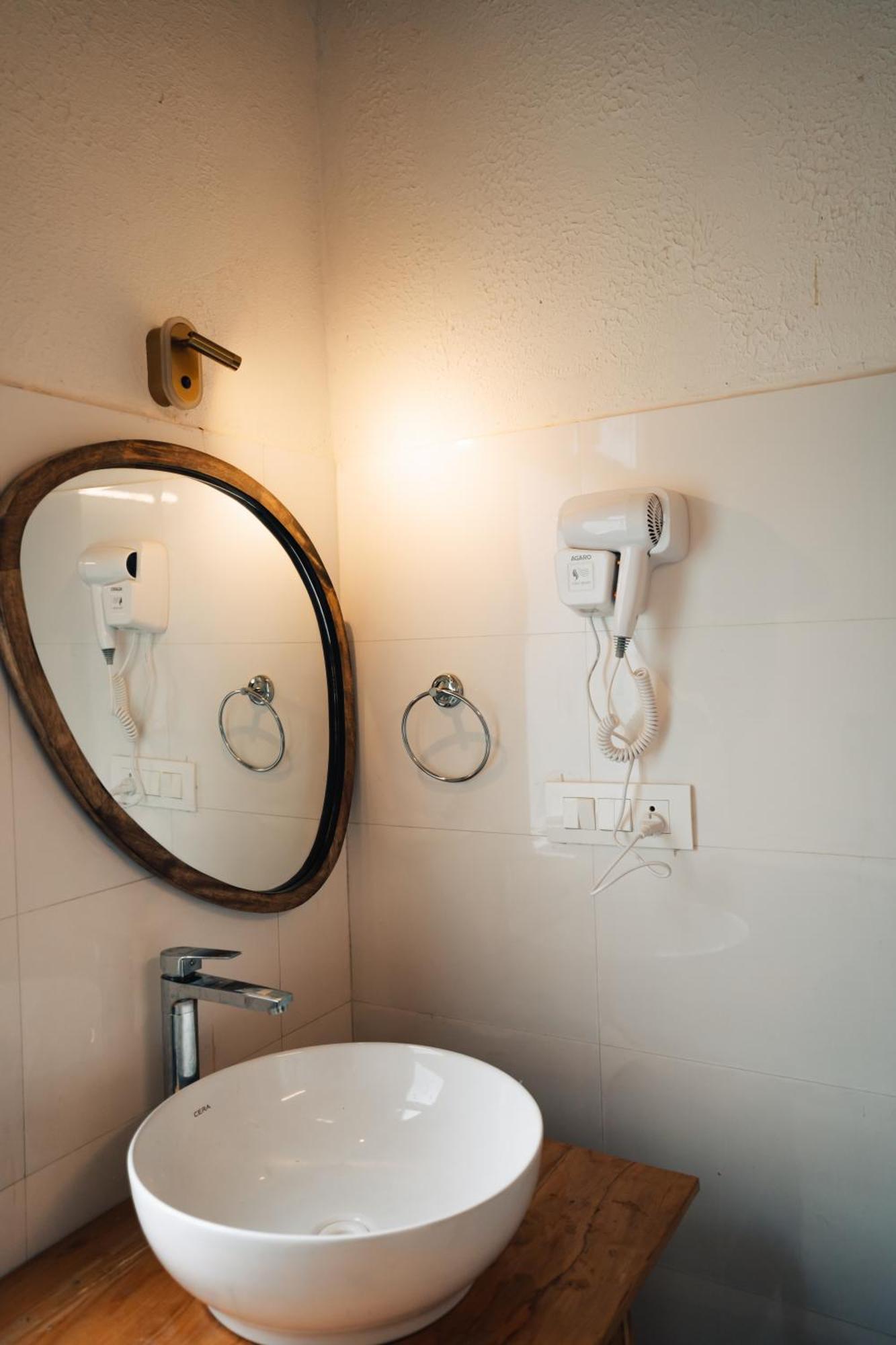 דירות Jibhi Soho House מראה חיצוני תמונה